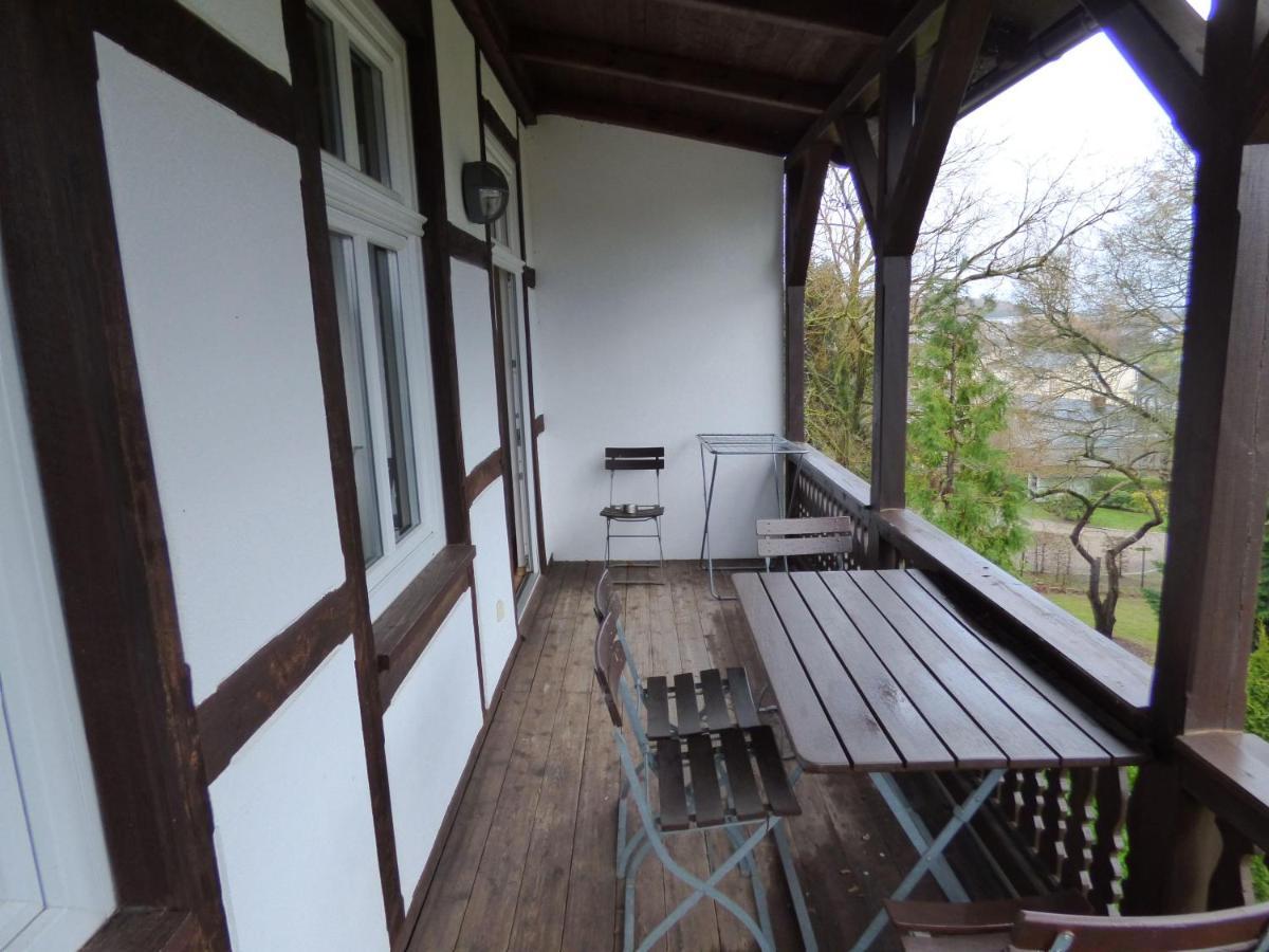Sonnige-Ferienwohnung-100Qm-Im-1-Obergeschoss-Der-Villa-Walhall-In-Einem-Parkaehnlichen-Garten Sellin  Exterior foto